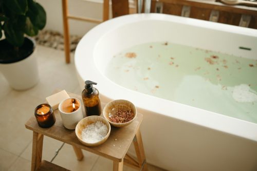 grounding-herbs-in-bath